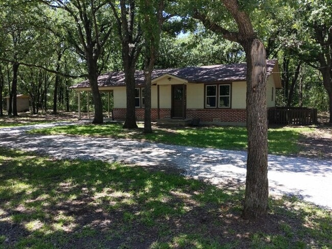 1541 Ranger Hwy in Weatherford, TX - Building Photo - Building Photo