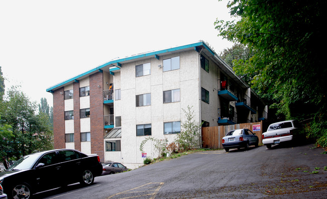 Maple Leaf Apartments in Seattle, WA - Building Photo - Building Photo