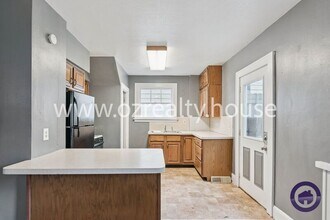 1728 Loxley Rd in Toledo, OH - Building Photo - Building Photo