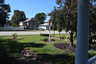 310 La Salle Ave in Hampton, VA - Building Photo
