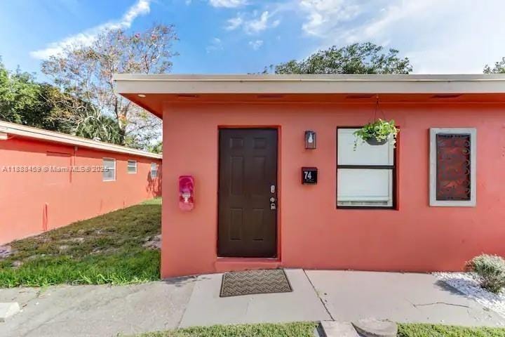 74 NE 5th St in Deerfield Beach, FL - Building Photo