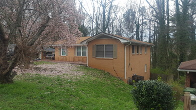 3203 Kingston Rd NW in Atlanta, GA - Building Photo - Building Photo