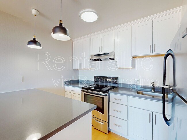 651 Kansas St in San Francisco, CA - Building Photo - Building Photo