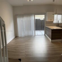 8432 NW 107 Ct in Doral, FL - Building Photo - Building Photo