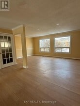 2050 Upper Middle Rd in Burlington, ON - Building Photo - Building Photo