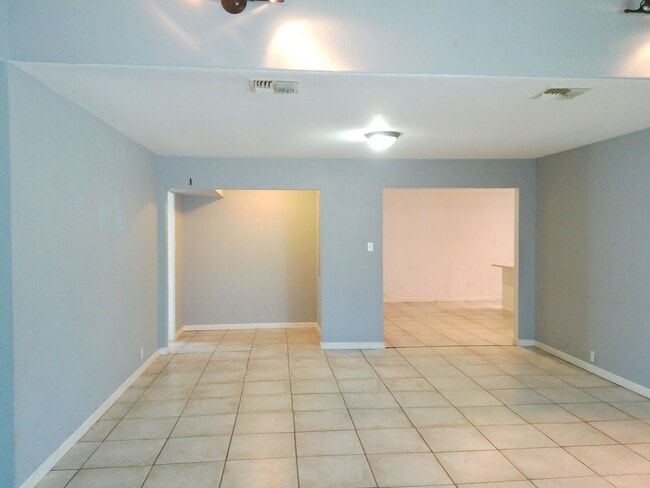 2701 Nemec St in Corpus Christi, TX - Building Photo - Building Photo