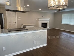 2601 Shropshire Blvd in Powell, TN - Building Photo - Building Photo