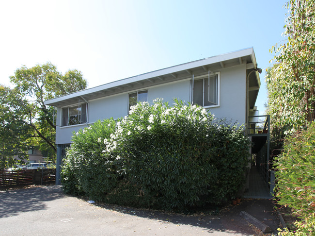 145 Kent Ave in Greenbrae, CA - Building Photo - Building Photo