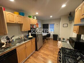 224 Hanover St, Unit 10 in Boston, MA - Building Photo - Building Photo