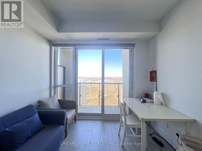 30-2230 Elm Dr W
