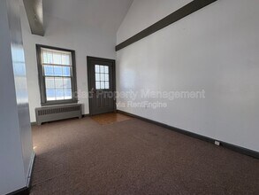 320 Chamberlain Rd in Middletown, CT - Building Photo - Building Photo