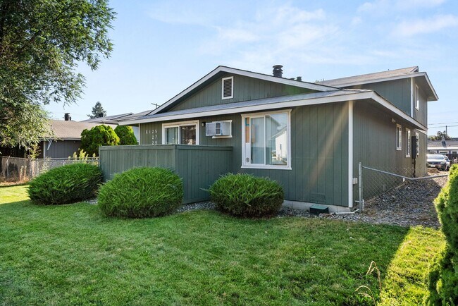 6125 N Addison St-Unit -6127 in Spokane, WA - Building Photo - Building Photo