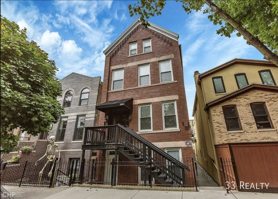 2234 W Palmer St, Unit 1F in Chicago, IL - Foto de edificio