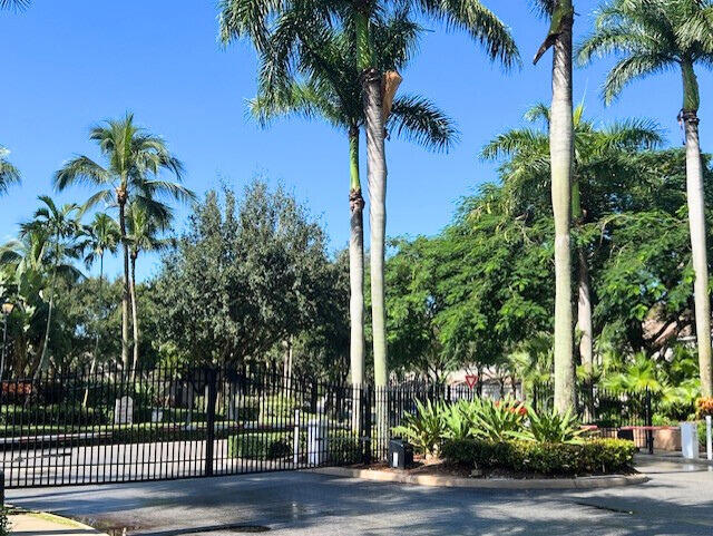 4551 Palmbrooke Cir in West Palm Beach, FL - Building Photo - Building Photo