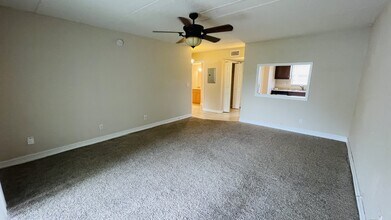 2860 Somerset Park Dr in Tampa, FL - Building Photo - Building Photo