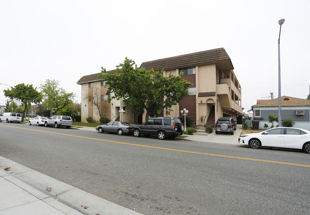 544 W California Ave in Glendale, CA - Foto de edificio