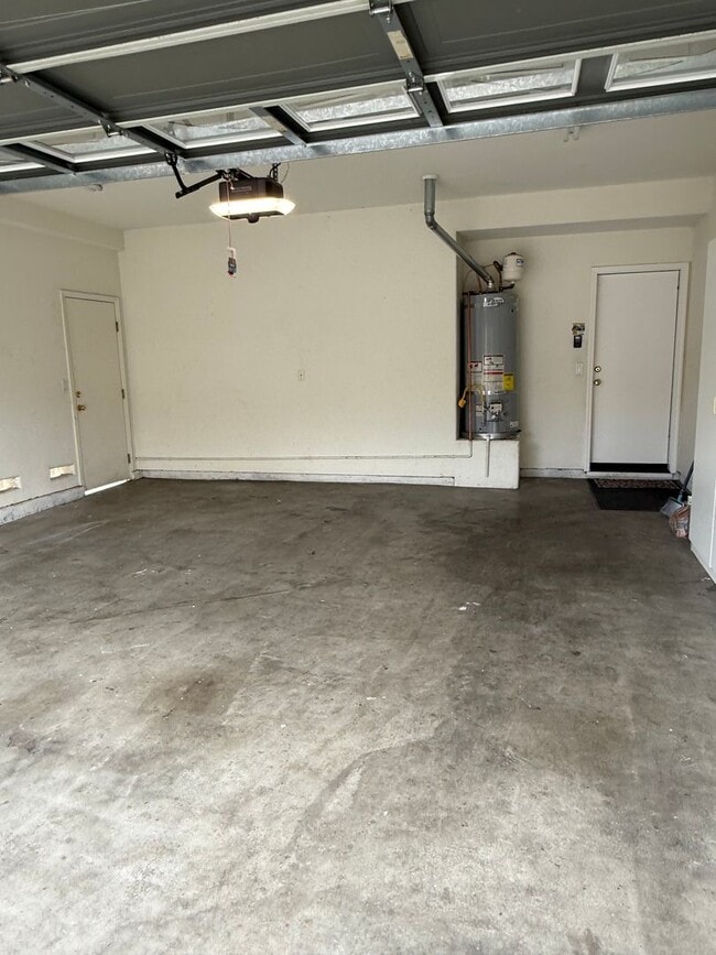 505 Flora Spring Ct in Fairfield, CA - Building Photo - Building Photo