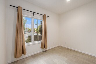 4895 Shattuck Ave. in Oakland, CA - Building Photo - Building Photo