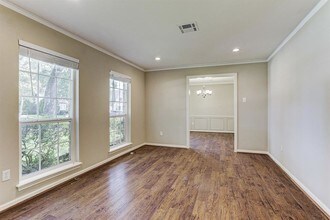 12314 Queensbury Ln in Houston, TX - Building Photo - Building Photo