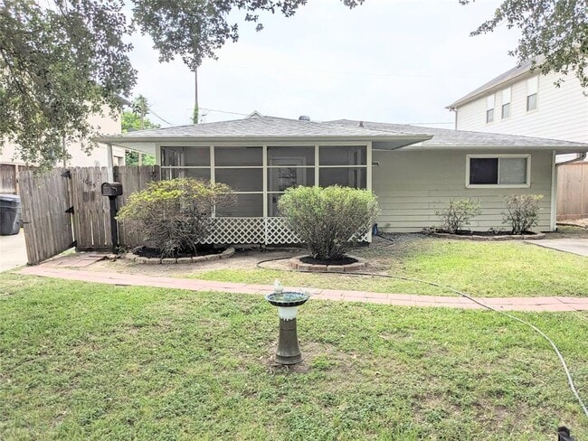property at 1005 Rosepoint Dr