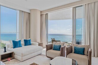 17975 Collins Ave, Unit 1002 in Sunny Isles Beach, FL - Building Photo - Building Photo