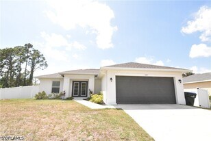 2397 Nantucket Terrace in North Port, FL - Building Photo