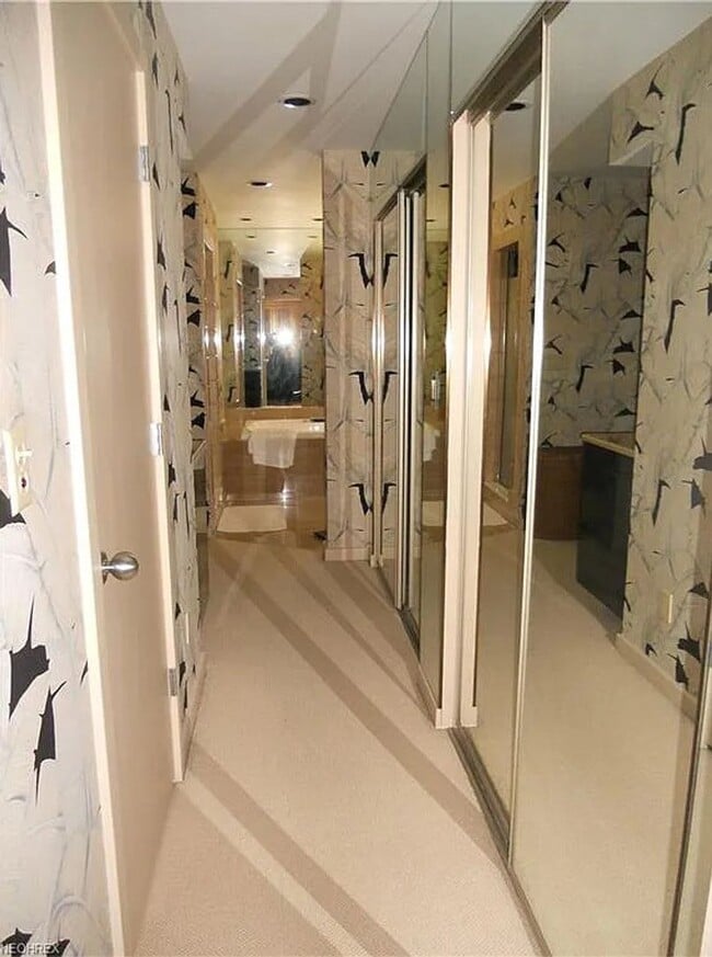 955 Royal Rd in Cleveland, OH - Building Photo - Building Photo