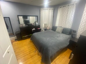 50 Etna St, Unit 2 in Boston, MA - Foto de edificio - Building Photo