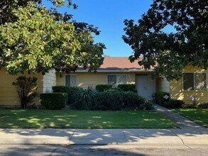 4208 Round Valley Cir in Stockton, CA - Building Photo - Building Photo