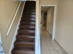323 W 2nd St in Alburtis, PA - Foto de edificio - Building Photo