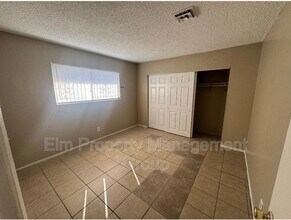 2505 Cedar Ave in Las Vegas, NV - Building Photo - Building Photo