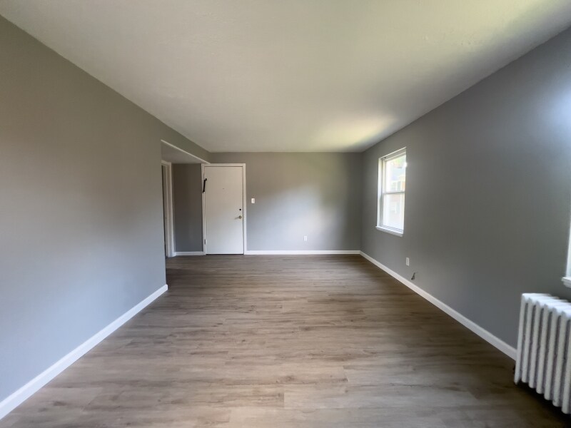 10306 Shaker Blvd in Cleveland, OH - Building Photo