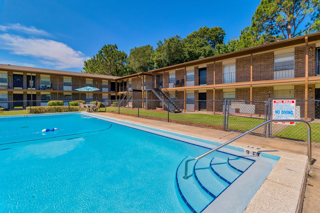 Villager Apartments in Fort Walton Beach, FL - Foto de edificio