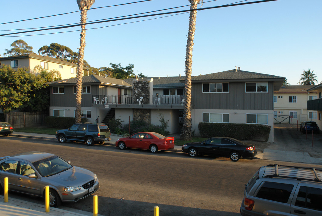 6517 El Greco Rd in Goleta, CA - Building Photo