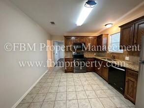 1020 N Beaton St in Corsicana, TX - Foto de edificio - Building Photo