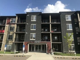 3207 James Mowatt Trl SW in Edmonton, AB - Building Photo