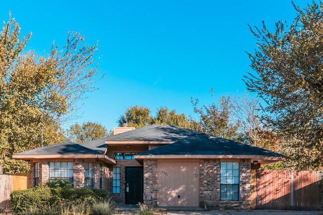 property at 1331 Glencliff Ct