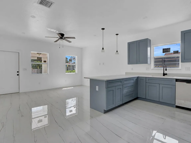 property at 2915 Saginaw Ave