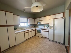 41785 Independence Dr in Novi, MI - Building Photo - Building Photo