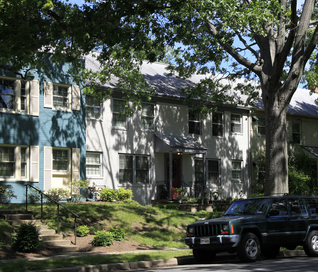 819 S Alfred St in Alexandria, VA - Building Photo - Building Photo