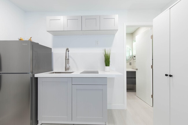 property at 1826 Jefferson St