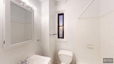419 E 73rd St in New York, NY - Building Photo - Building Photo