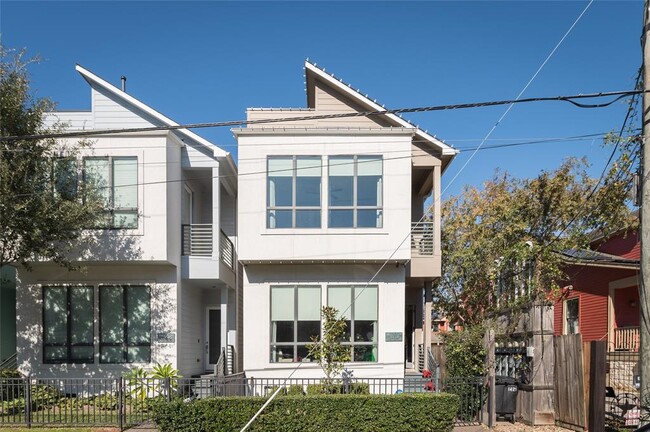 1421 W 24th St in Houston, TX - Building Photo - Building Photo