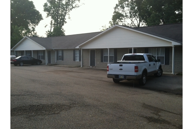 400 Bankhead St in Fulton, MS - Building Photo - Building Photo