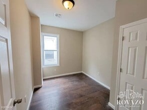 662 Grove St in Irvington, NJ - Foto de edificio - Building Photo