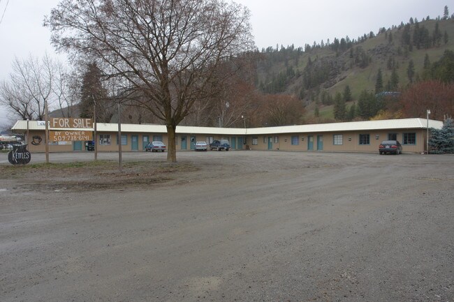 455 E 3rd Ave in Kettle Falls, WA - Foto de edificio - Building Photo