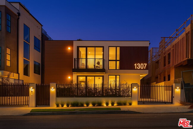 property at 1307 Tamarind Ave