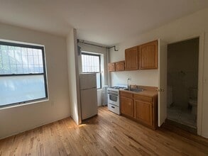 328-330 E 14th St in New York, NY - Building Photo - Building Photo