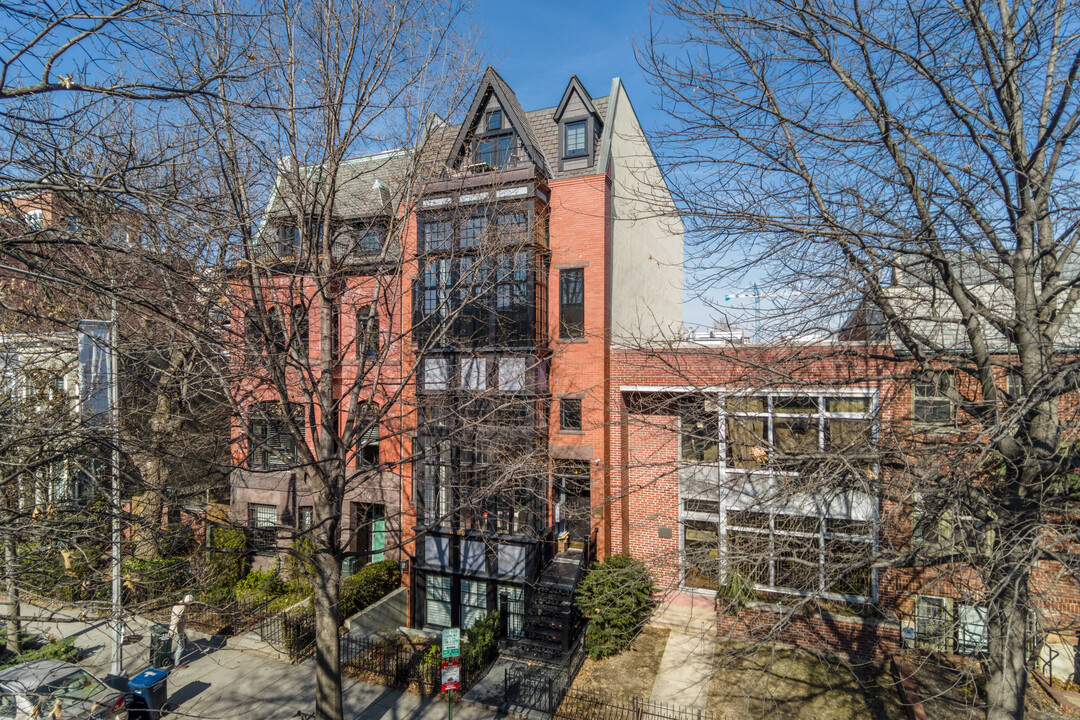 1515 P St NW in Washington, DC - Building Photo