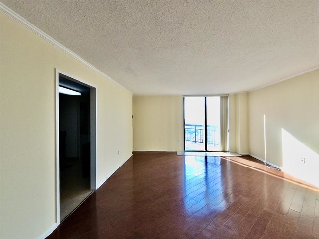 1434 Harmon Cove Tower in Secaucus, NJ - Building Photo - Building Photo